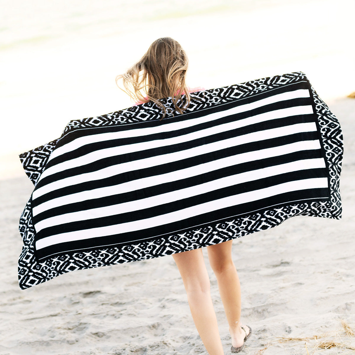 ✏️ Beach Towel - Havana (Customizable)